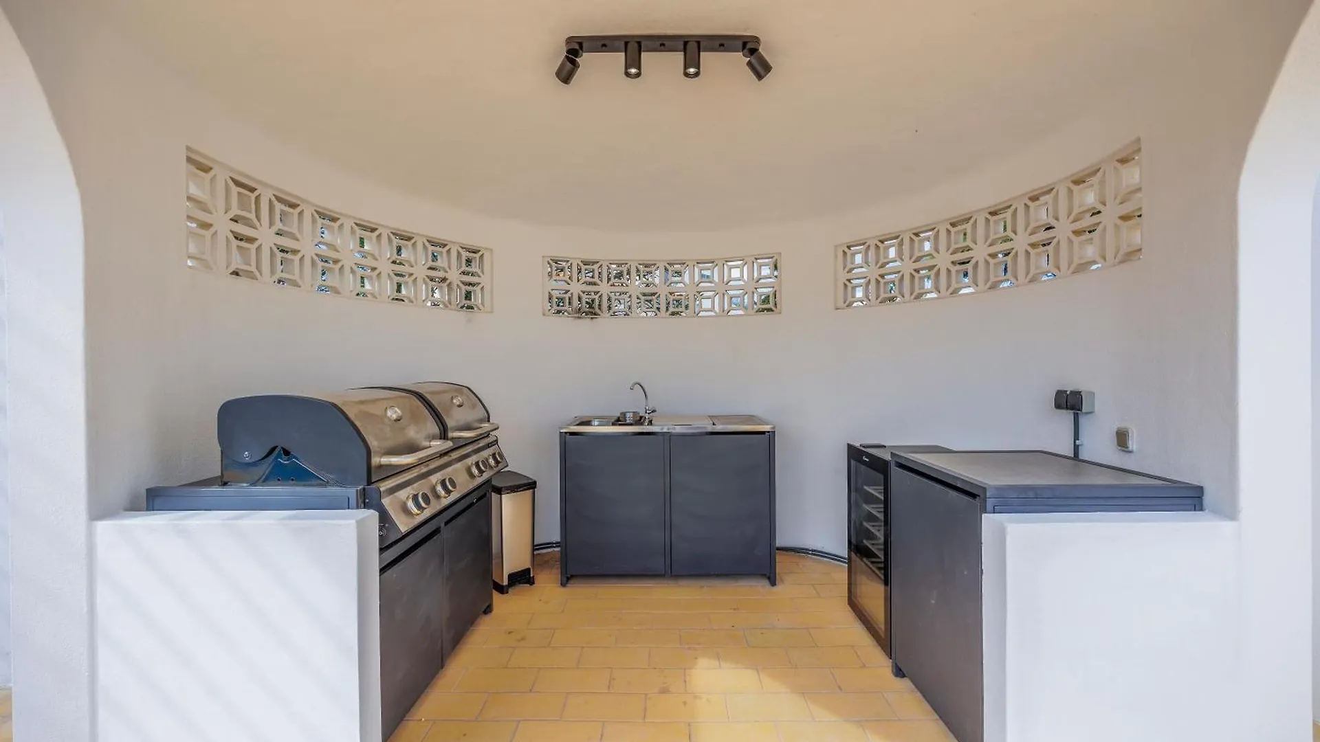 Casa Das Flores Carvoeiro  0*, Carvoeiro (Lagoa)